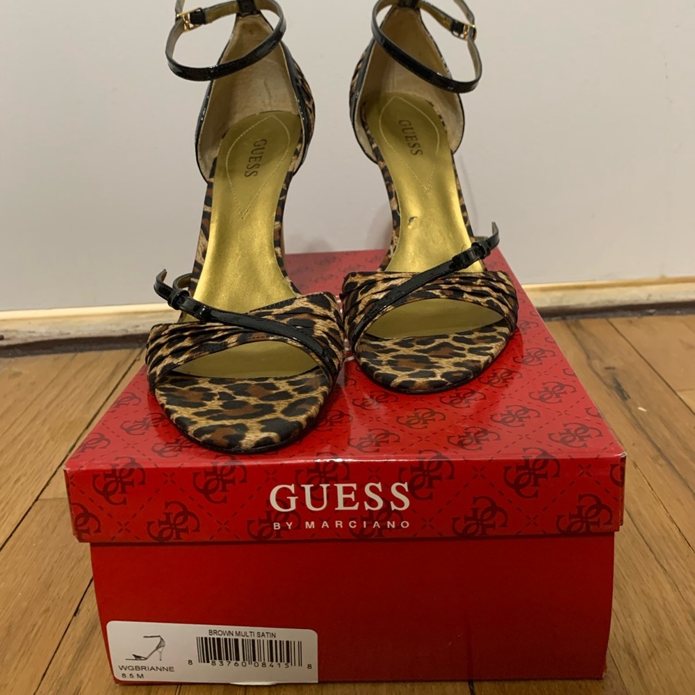 Guess by Marciano